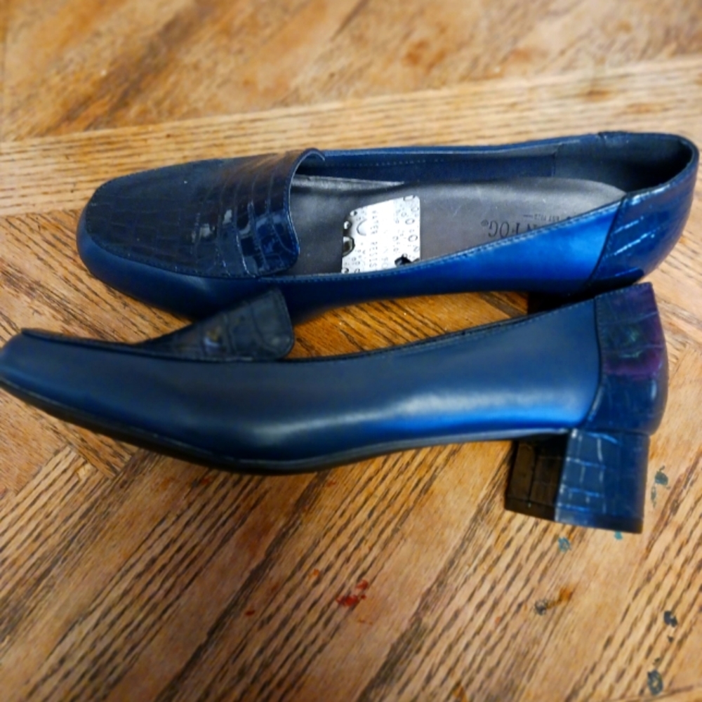 London Fog Pumps - Picture 7 of 7